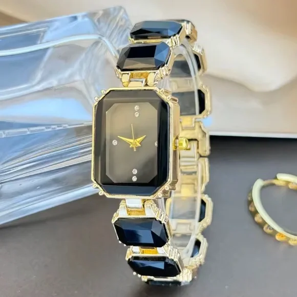 Vintage Classic Black and Gold Women's Watch - Picture 1 of 3